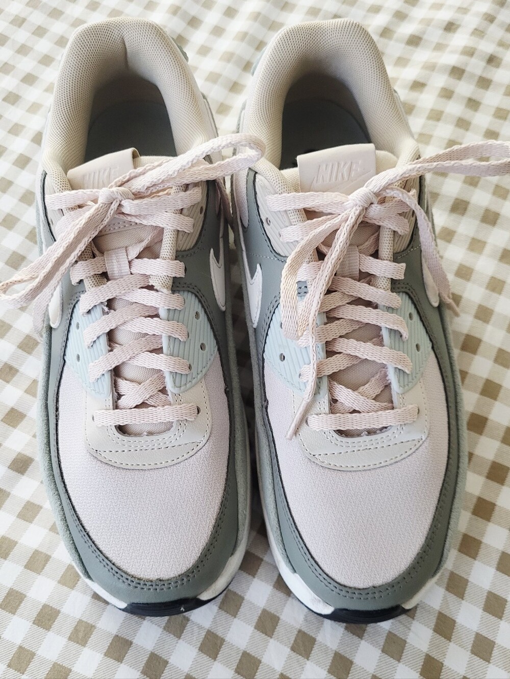 Nike Air Max 90 LV8 Sneakers, Sanddrift And Jade Horizon Colorway, Women's 9.5 - Picture 4 of 12